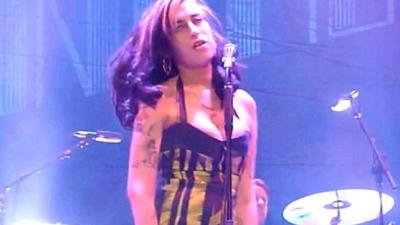 This Amy Winehouse Concert Footage Is Sad
