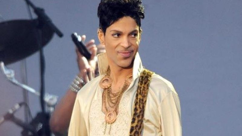 The Suggestive Prince Tour Tweet We’ve Been Waiting For!