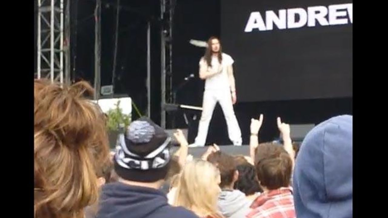 Andrew W.K. Bottled In The Head At Groovin’ The Moo