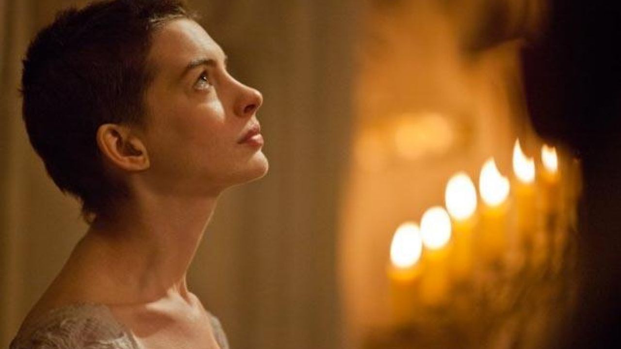 Anne Hathaway Dreams A Dream In ‘Les Miserables’ Teaser