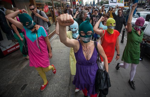 Photos From The Front Line Of The Pussy Riot Protests