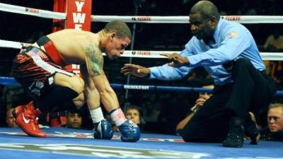 Out Of The Closet Swinging – Pro Boxer a ‘Proud Gay Man’