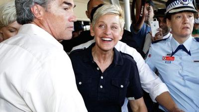 Ellen Arrives In Australia Dancing Merrily With Stoked Fans