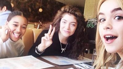 Here Is A Photo Of Lorde, Sally Draper and Rue From ‘The Hunger Games’ Doing Brunch