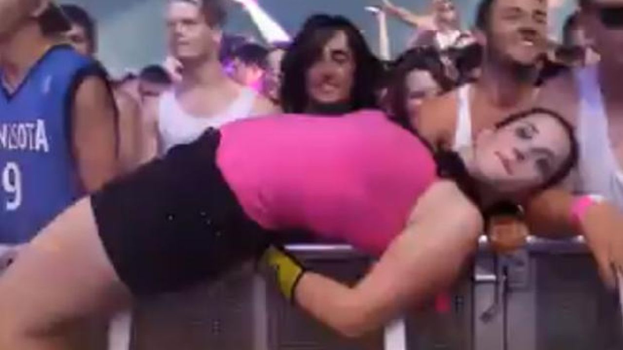 Watch Exhausted Girl Nap On A Barricade At Sydney Future Music Festival