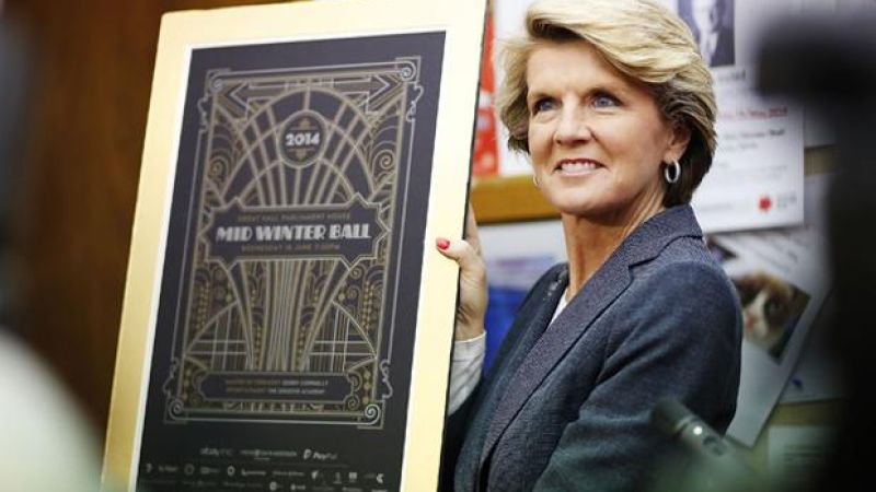 Julie Bishop Again Confronted By Student Protesters In Melbourne