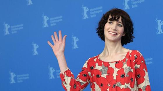 Miranda July’s New Messaging App Lets Strangers Do The Talking For You
