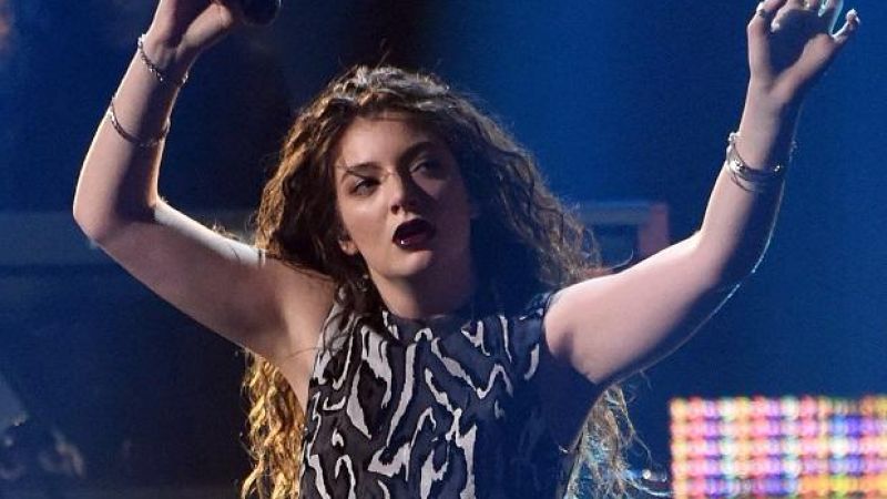 Listen to Lorde’s New Song Yellow Flicker Beat
