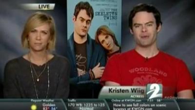 Watch a Very Awkward Interview With Kristen Wiig and Bill Hader