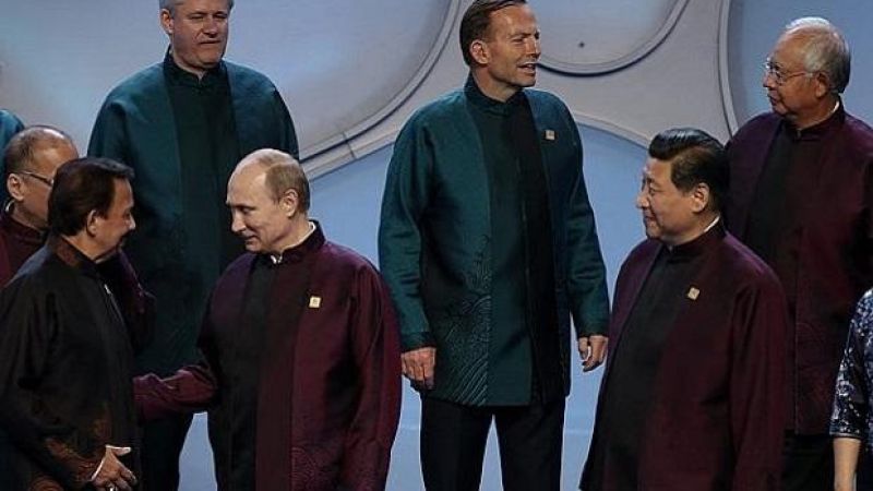 Vladimir Putin is Making Things Awkward for Tony Abbott at APEC