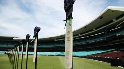 The SCG is Lined With Bats in Tribute to Phil Hughes