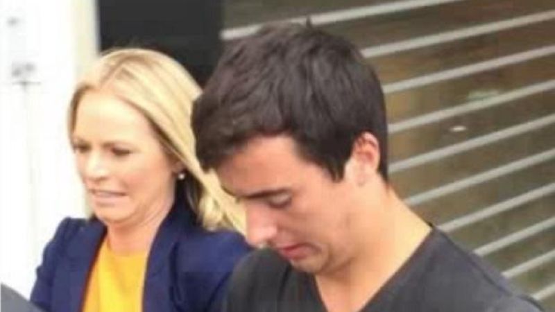 Teen Fined After Getting Stuck in Gold Coast Nightclub Roof
