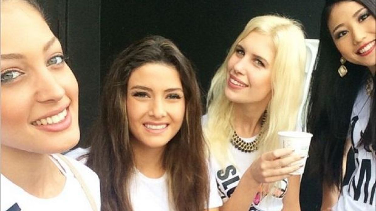 Miss Israel’s Selfie With Miss Lebanon Sparks International Drama