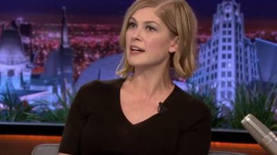 Rosamund Pike Did Awful Things To A Dora The Explorer Doll For ‘Gone Girl’