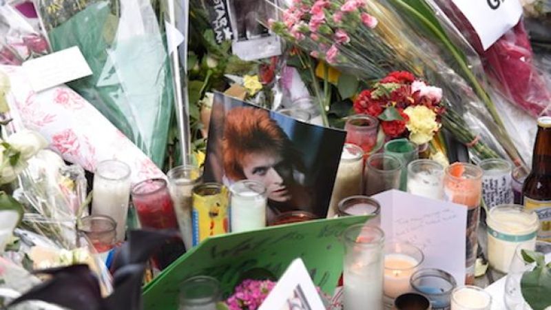 Bowie’s Family Says Thanks For The Love-Fest, Announce Private Farewell