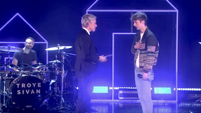 WATCH: Troye Sivan Performed On ‘Ellen’ & She Loves Him & We Do Too