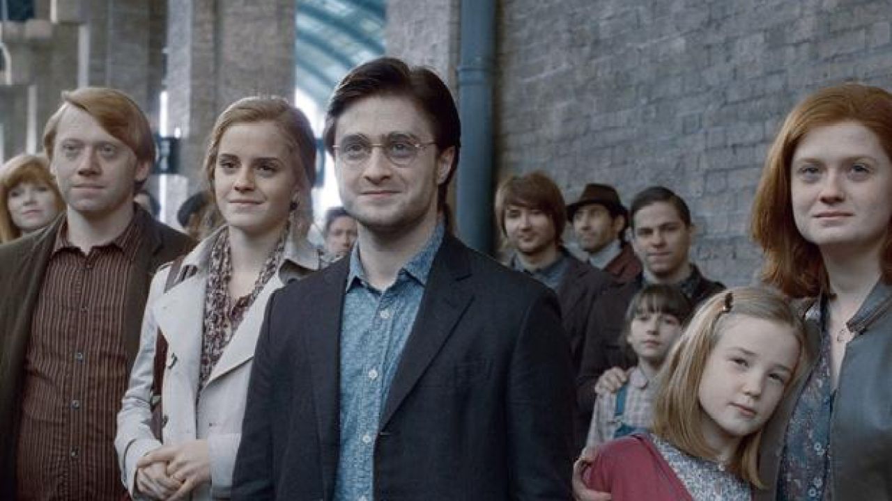 J.K. Rowling Stupefies Our Hearts, Will Drop 8th Harry Potter Book In 2016