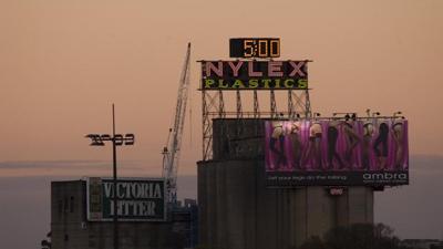 Melbs’ Iconic ‘Nylex Clock’ Silos To Disappear If Developers Get Their Way