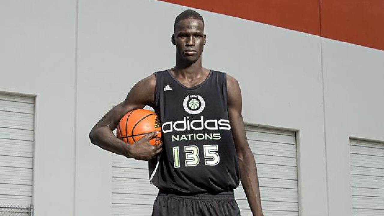Aussie Baller, Ex-Refugee Thon Maker To Bypass College & Enter NBA Draft