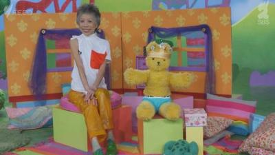 WATCH: Lee Lin Pretend-Hosting ‘Play School’ Is Proof She Legit Should