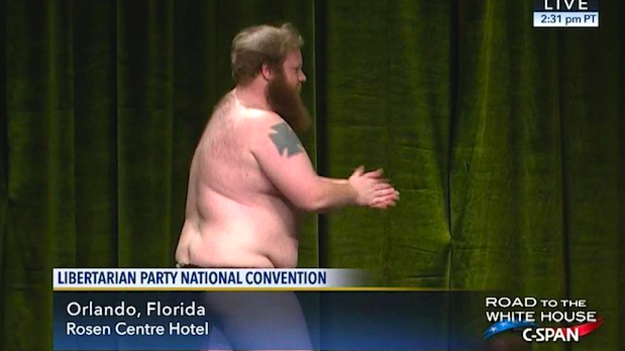 WATCH: US Prez Hopeful Gets Kit Off At Buck-Wild Libertarian Conference