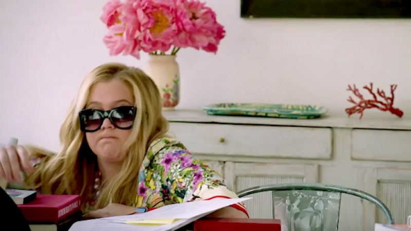 WATCH: Amy Schumer & Anna Wintour Swap Jobs And Only One Can Survive