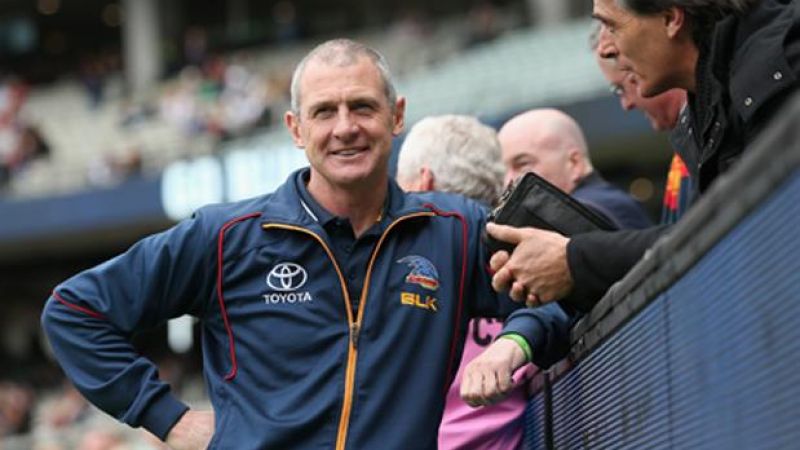 One Year On, The Crows Vow To “Get The Job Done” In Honour Of Phil Walsh