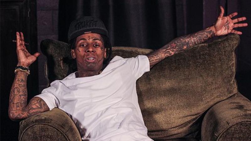 Lil Wayne’s Plane Forced To Emergency Land After New Bout Of Seizures