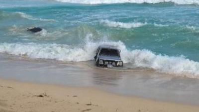 WATCH: The Sea Claims Utes As Her Own After WA Drivers Misjudge The Tide