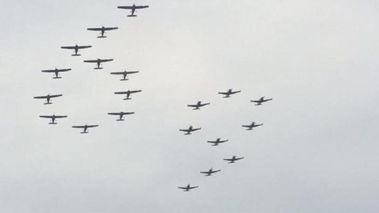 Filipino Planes Form 69 In The Sky, Internet Cannot Yell “Nice” Fast Enough