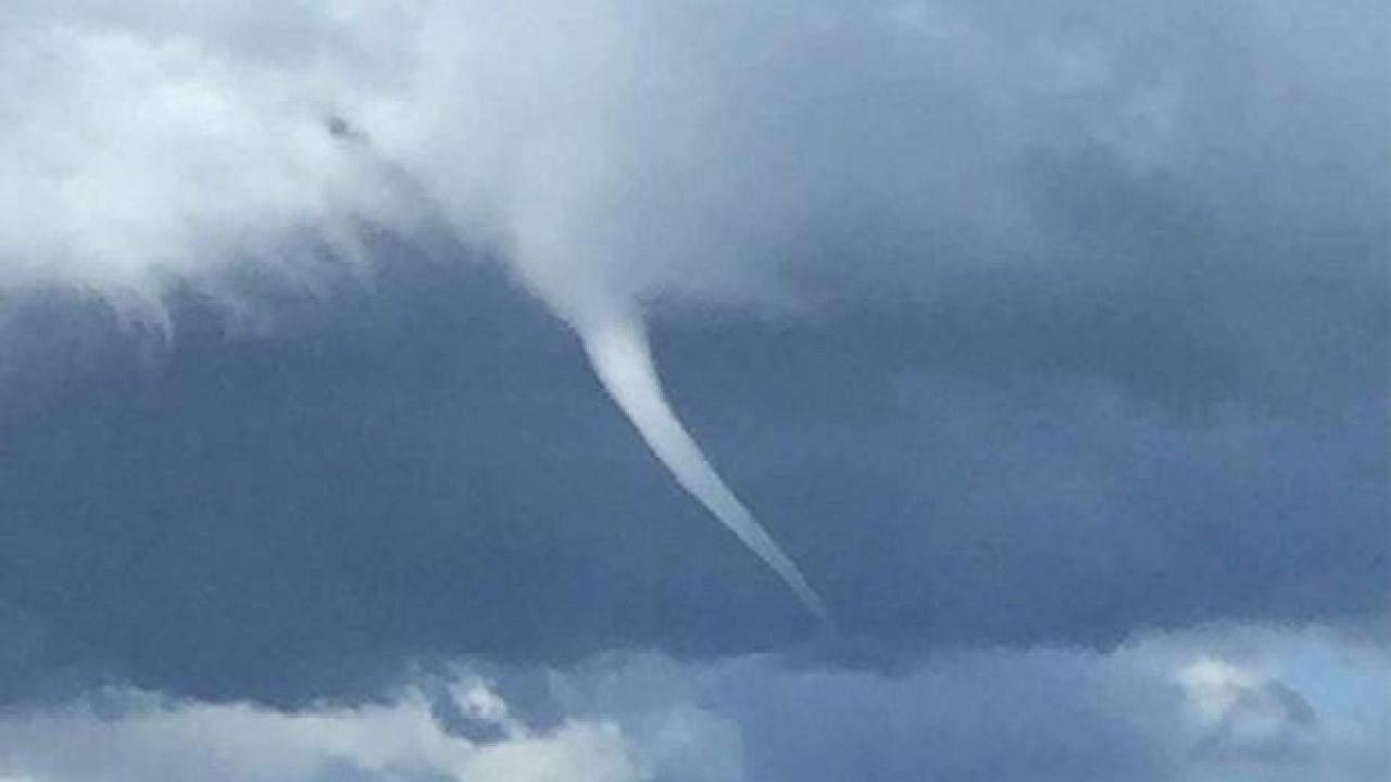 Melbs Copped A Tornado-Ish Funnel Cloud During A Wild Winter Storm Today