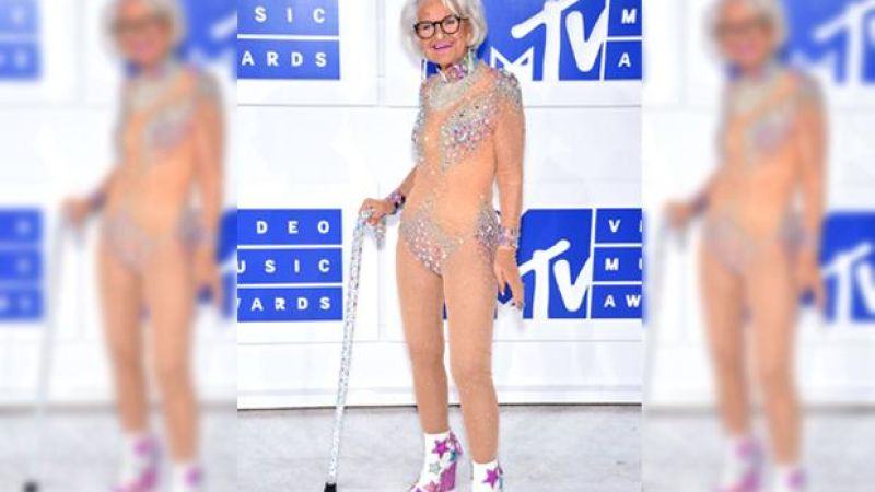 Baddie Winkle Makes Catsuit By Aus Label Di$count Univer$e Her VMAs Bish