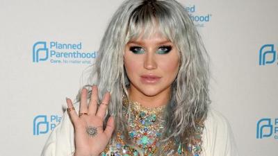 Kesha Tells Cheering NYC Crowd That Dr Luke “Fucked With The Wrong Woman”