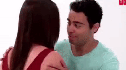 WATCH: Bloke’s Excruciatingly Bad 1st Kiss Sends The Internet Into A Spin