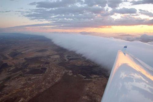 PSA: The World’s Rarest Cloud Formation Is Headed To Oz & Ripe For Yr Insta