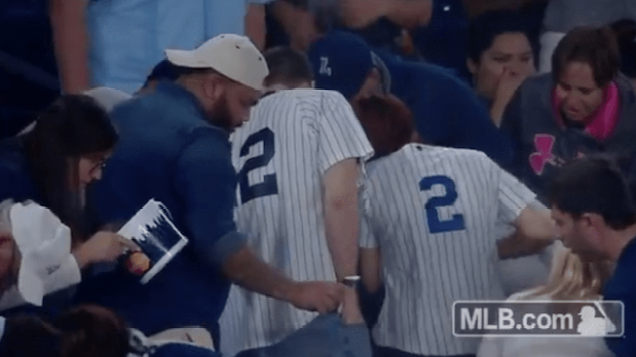 WATCH: Baseball Fans Helps Poor Bastard Find Ring After Proposal Cock Up