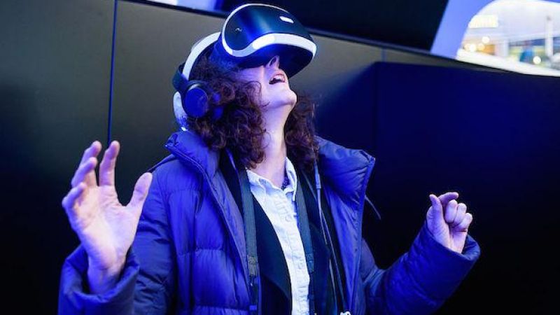 Oz Is Going So Mad For PlayStation VR That It’ll Be Xmas Before You See One