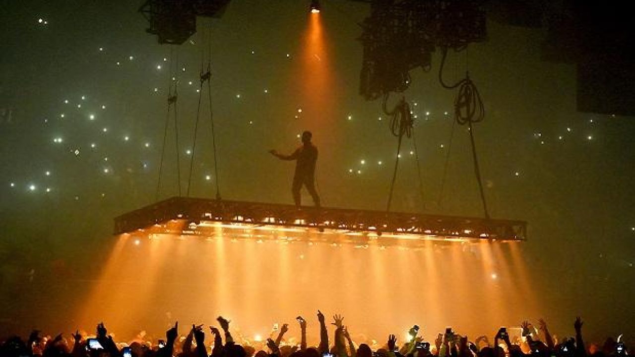 WATCH: Kanye Cancels Show After Losing His Voice, Awkwardly Floats Away