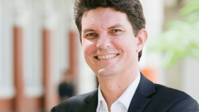 Scott Ludlam Returns To Senate After 3-Month Leave For Depression & Anxiety