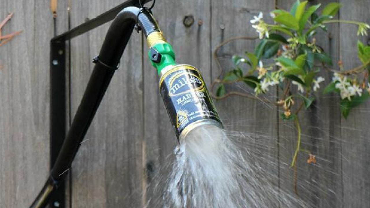 Keep Moist This Summer With These DIY Outdoor Shower Ideas