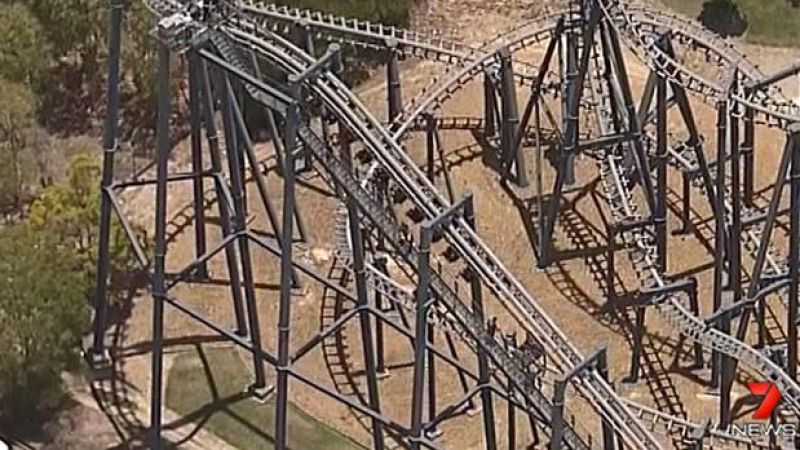 20 People Trapped On Top Of Movie World Rollercoaster In 32 Degree Heat