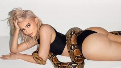 Kylie Jenner’s Sexy Calendar Unfortunately Fucked Up The Date Of Her B’day