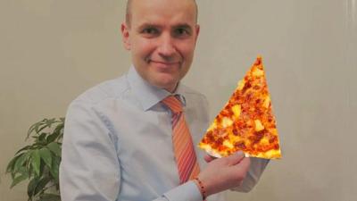 Icelandic President Forced To Clarify Stance On Outlawing Pineapple Pizza