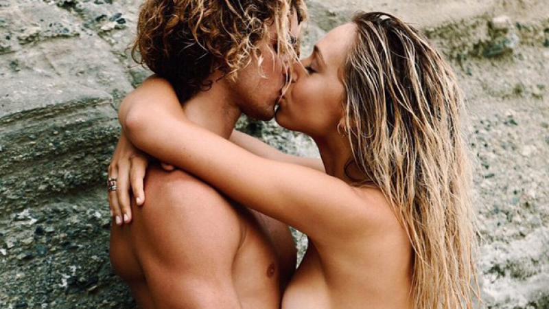 Instagram’s Fave Hot Couple Implodes As Model Alexis Ren Shades Ex’s Dick