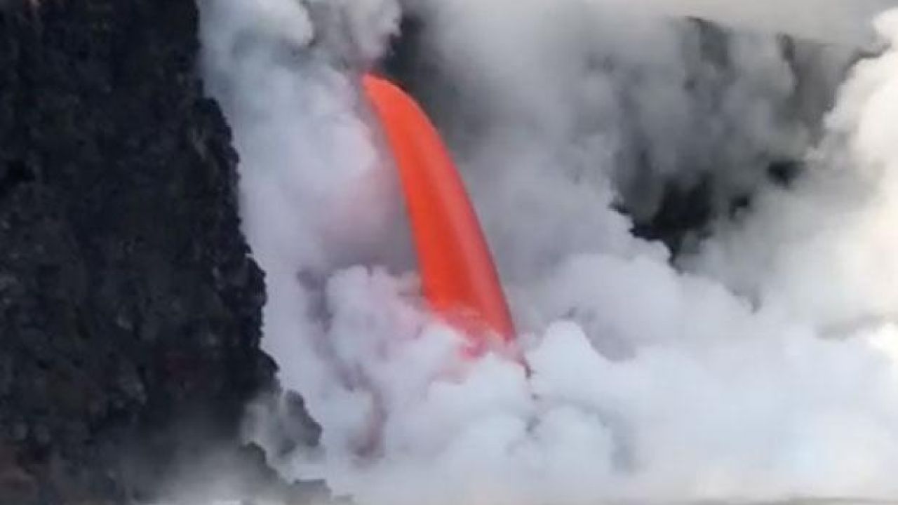 WATCH: Hawaii’s Metal As Fuck Lava ‘Fire Hose’ Is Gushing Once More
