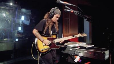 A Barefoot Tash Sultana Did A Heavenly MGMT Cover For ‘Like A Version’