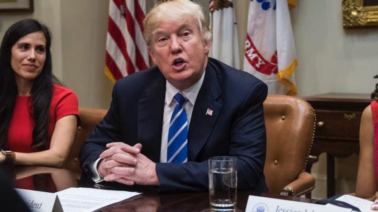 Trump Can’t Stop Rearranging Objects On Tables & It Has Everyone Baffled