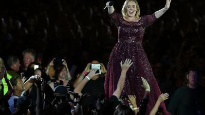Adele Gets Wheeled Past Fans In A Secret Box Before Emerging On Stage