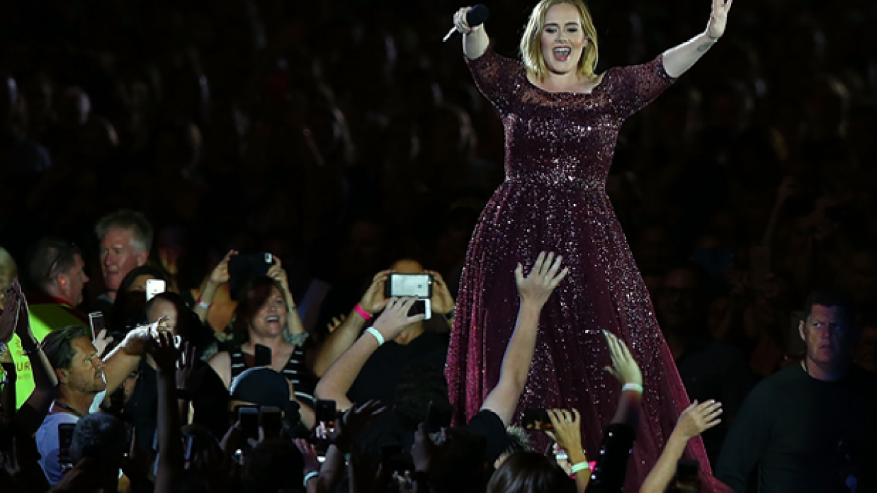 Adele Cuts Pyrotechnics From Perth Show After 4 Y.O Son Cops An Eyeful