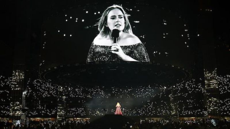 WATCH: Adele Goes Off At Security Guard Who Told VIC Fans To Stop Boogying